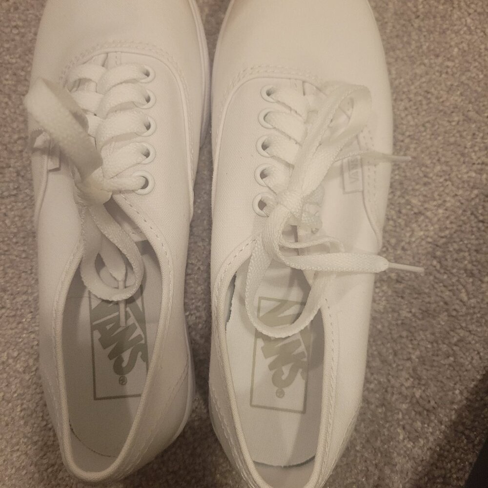 NEW Vans Authentic Lo Pro Canvas Sneakers Sz 5 Women